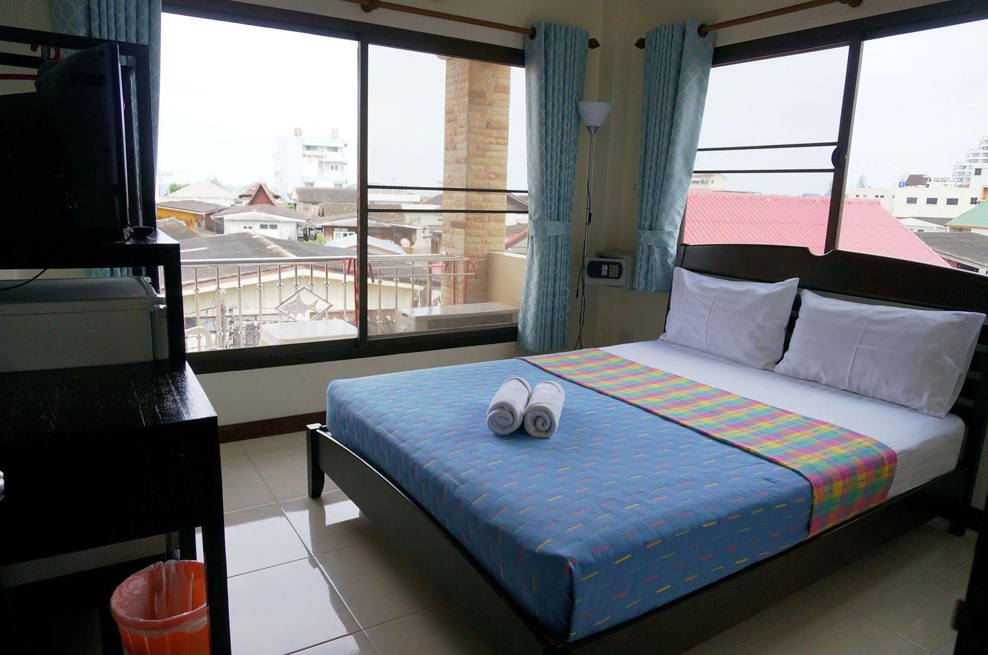 Baan Taweesuk Guest House HHQ Exterior foto